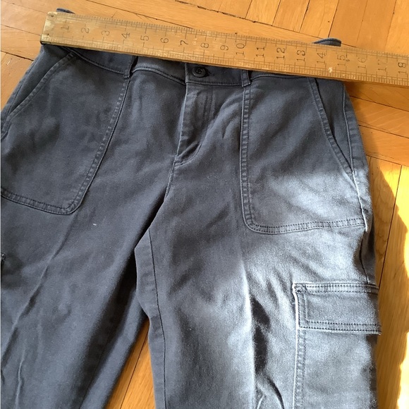 BNWOT dark gray loft,cropped pants size 8 petite - Picture 5 of 12
